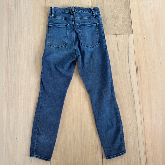 Good American Jeans Skinny Fit Distressed Medium Wash Size 4/27 - Picture 5 of 7